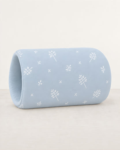 Cojín de brazo TERNIA, estampado Ramitas Azul: algodón azul claro con ramitas blancas