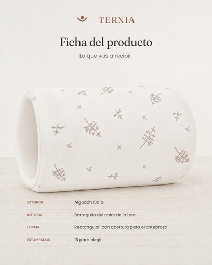 Ficha del cojín TERNIA: algodón 100 % por fuera, borreguito por dentro, forma rectangular, 13 estampados